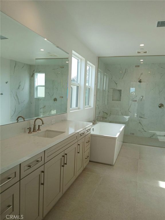 Image 11 of property listing at 746 Via Arezzo Place, Altadena, CA 91001