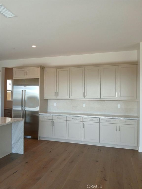 Image 3 of property listing at 746 Via Arezzo Place, Altadena, CA 91001