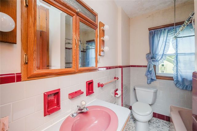 266 Norfolk Avenue, Pawtucket, RI 02861