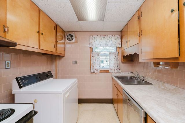 266 Norfolk Avenue, Pawtucket, RI 02861