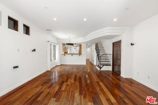 744 N Alfred Street 104, West Hollywood, CA 90069