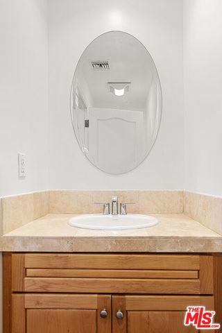 744 N Alfred Street 104, West Hollywood, CA 90069