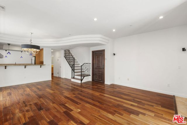 744 N Alfred Street 104, West Hollywood, CA 90069