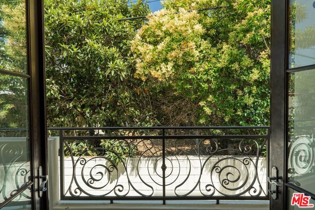 744 N Alfred Street 104, West Hollywood, CA 90069