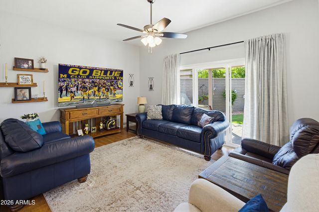 10305 W HUTTON Drive, Sun City, AZ 85351