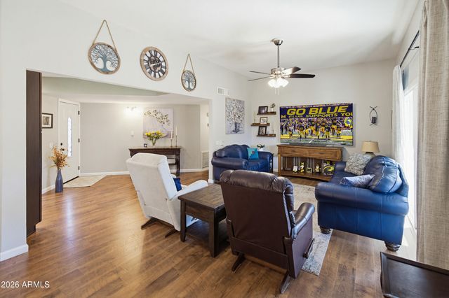 10305 W HUTTON Drive, Sun City, AZ 85351