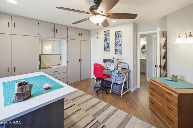 10305 W HUTTON Drive, Sun City, AZ 85351