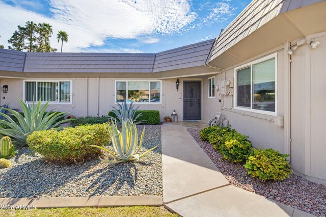 10305 W HUTTON Drive, Sun City, AZ 85351