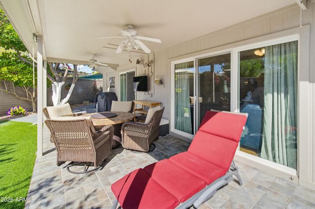 10305 W HUTTON Drive, Sun City, AZ 85351