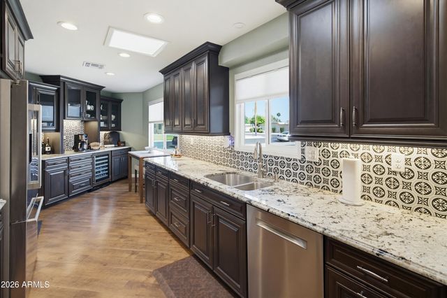 10305 W HUTTON Drive, Sun City, AZ 85351