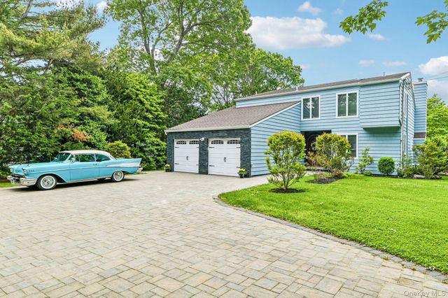 2100 Glenn Road, Southold, NY 11971