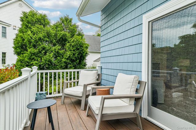 2100 Glenn Road, Southold, NY 11971