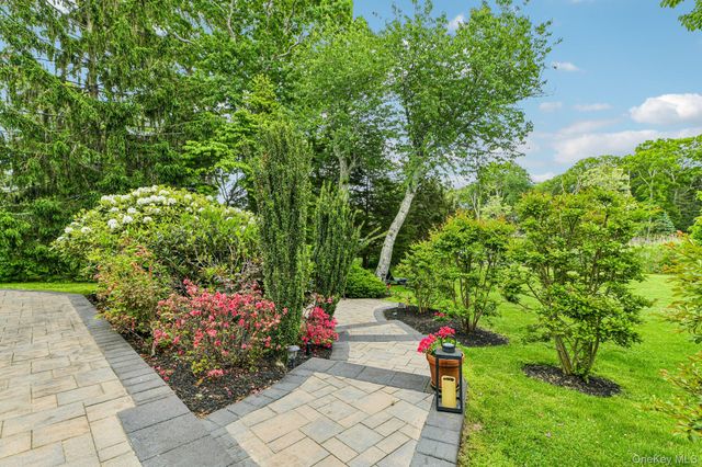 2100 Glenn Road, Southold, NY 11971