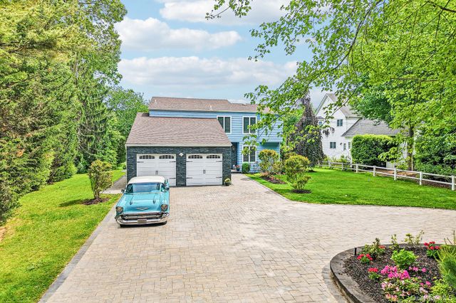 2100 Glenn Road, Southold, NY 11971