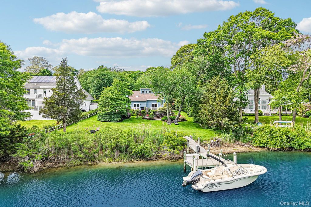 2100 Glenn Road, Southold, NY 11971