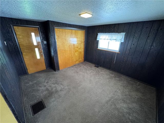 1134 Strawn Ave, New Kensington, PA 15068