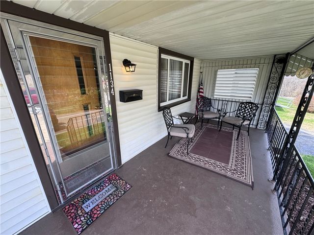 1134 Strawn Ave, New Kensington, PA 15068