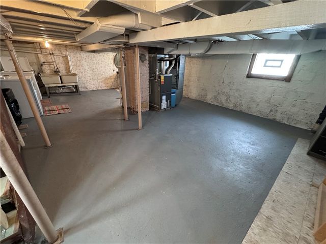 1134 Strawn Ave, New Kensington, PA 15068