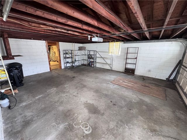 1134 Strawn Ave, New Kensington, PA 15068