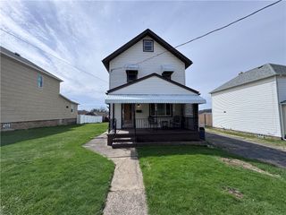 1134 Strawn Ave, New Kensington, PA 15068