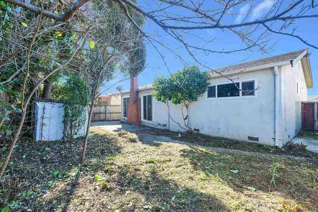 15766 Via Sorrento, San Lorenzo, CA 94580