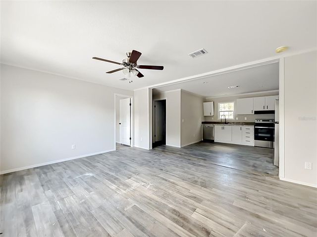 8002 MOBILAIRE DRIVE, Orlando, FL 32822