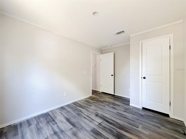 8002 MOBILAIRE DRIVE, Orlando, FL 32822