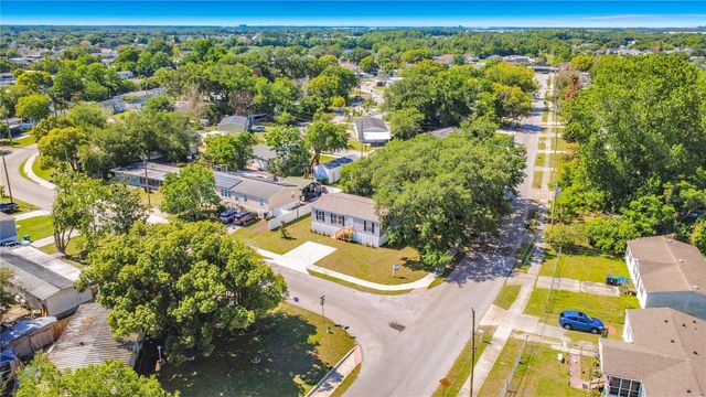 8002 MOBILAIRE DRIVE, Orlando, FL 32822