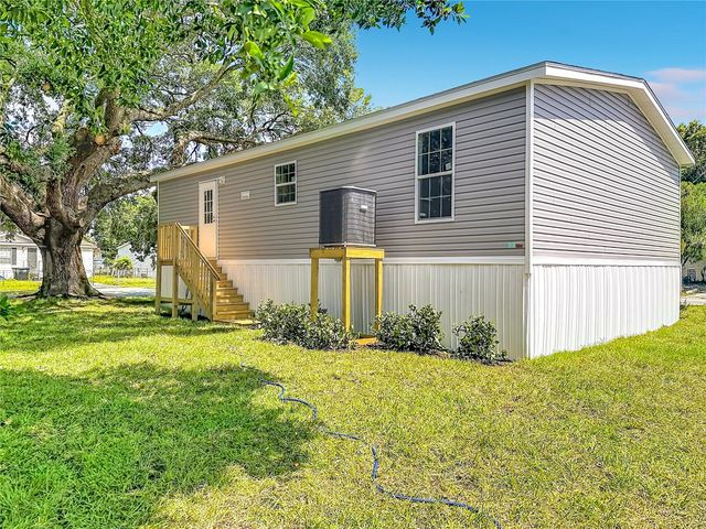 8002 MOBILAIRE DRIVE, Orlando, FL 32822