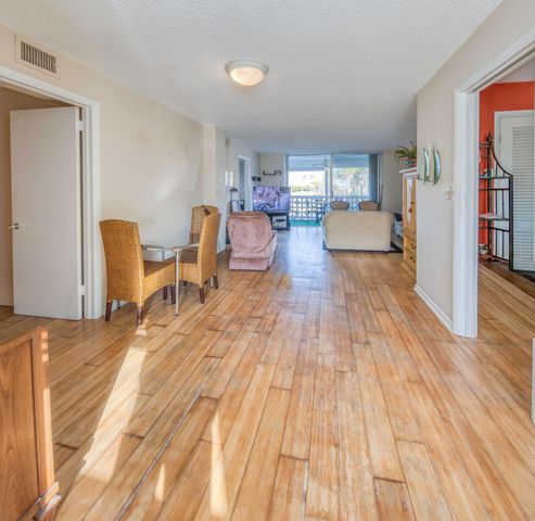 1 N Golfview Road 205, Lake Worth Beach, FL 33460