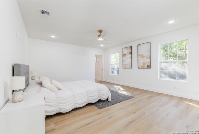 106 Irvington, San Antonio, TX 78209