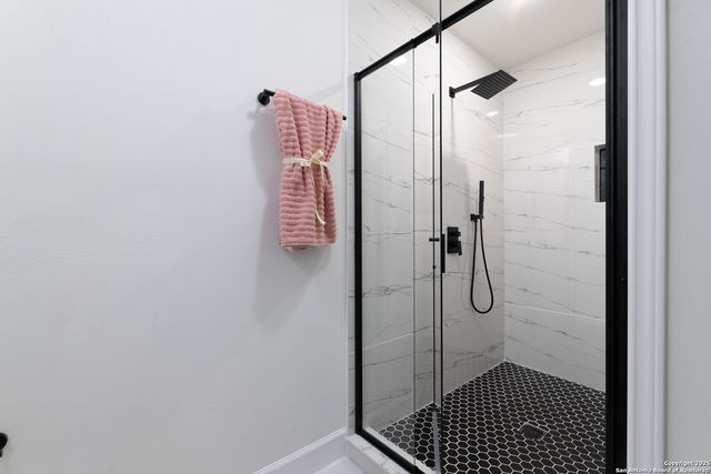 106 Irvington, San Antonio, TX 78209