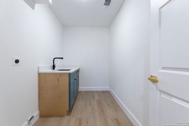 106 Irvington, San Antonio, TX 78209