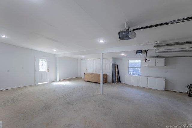 106 Irvington, San Antonio, TX 78209