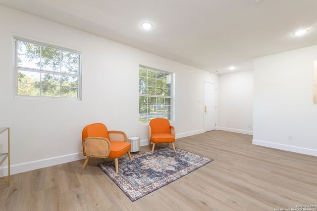 106 Irvington, San Antonio, TX 78209