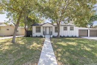 106 Irvington, San Antonio, TX 78209