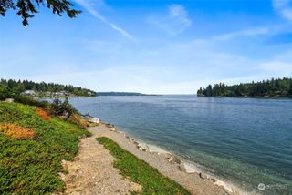 17274 Angeline Avenue South NE, Suquamish, WA 98392