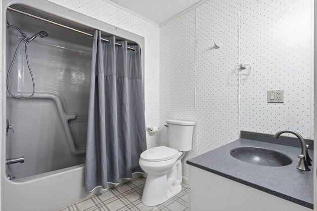 387 Harrison Street, Manchester, NH 03104