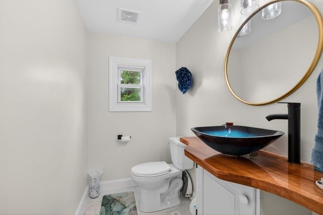 399 N Main St, Salem, NH 03079