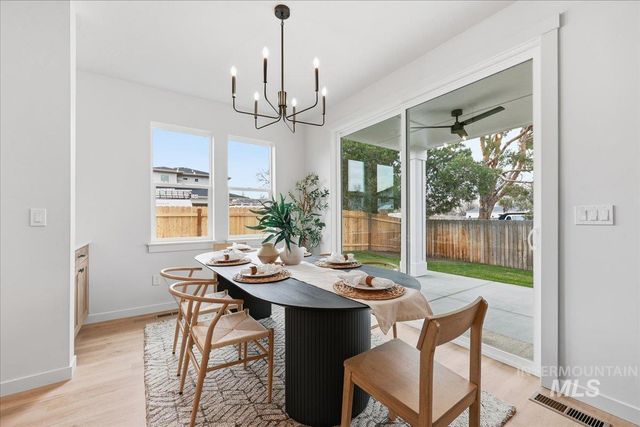 8149 N Breezy Ave, Boise, ID 83714