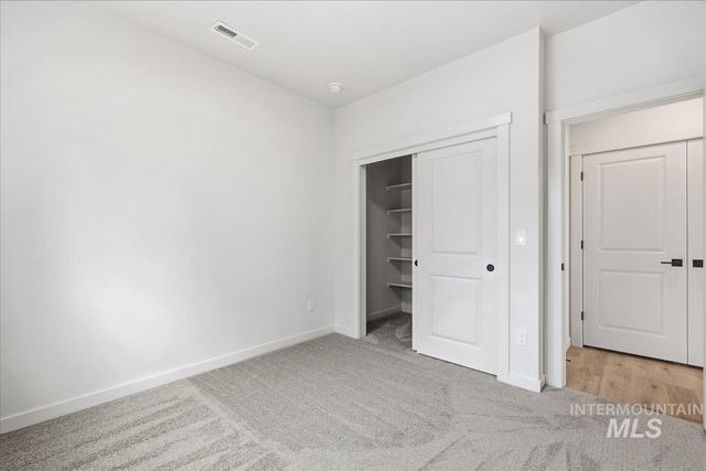 8149 N Breezy Ave, Boise, ID 83714