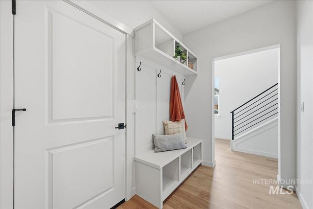 8149 N Breezy Ave, Boise, ID 83714