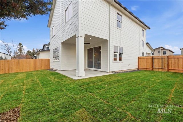 8149 N Breezy Ave, Boise, ID 83714