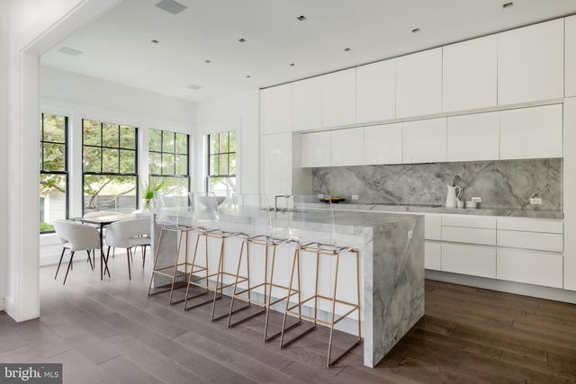 2361 N EDGEWOOD ST, Arlington, VA 22207