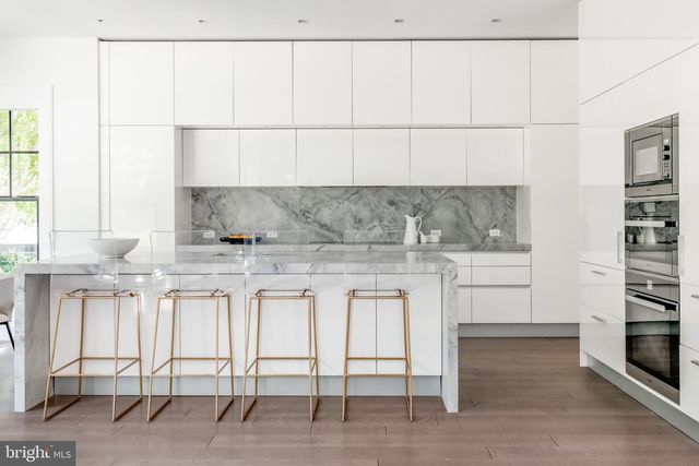 2361 N EDGEWOOD ST, Arlington, VA 22207