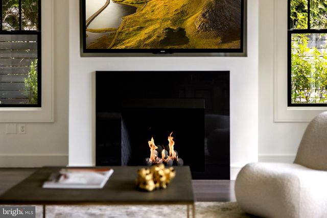 2361 N EDGEWOOD ST, Arlington, VA 22207