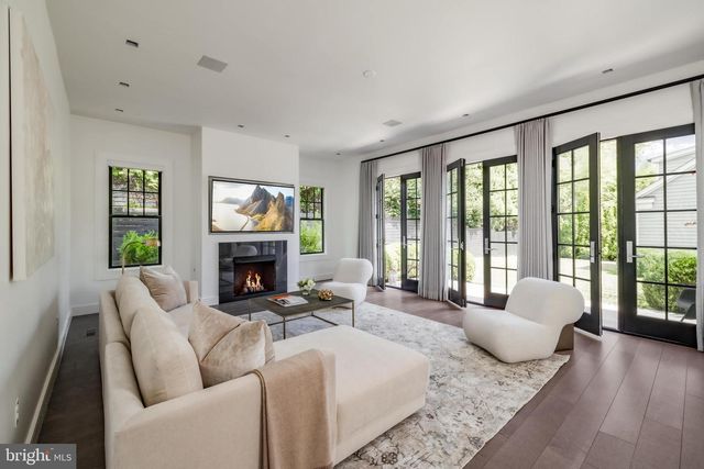 2361 N EDGEWOOD ST, Arlington, VA 22207