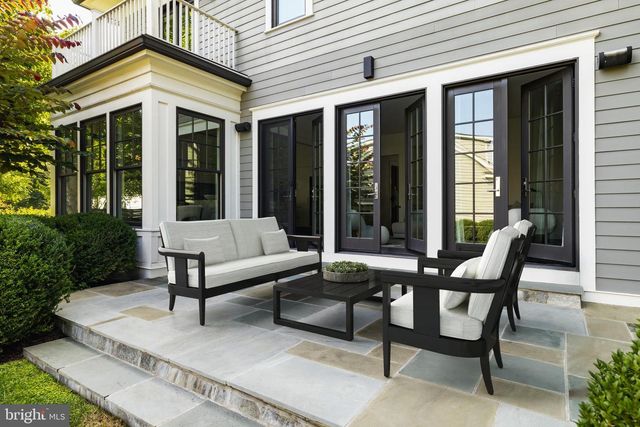 2361 N EDGEWOOD ST, Arlington, VA 22207