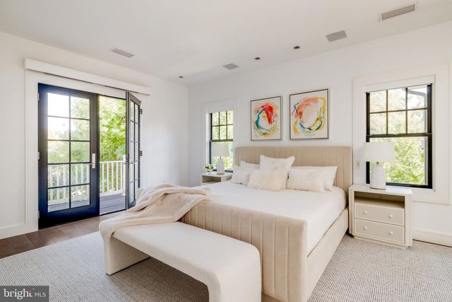 2361 N EDGEWOOD ST, Arlington, VA 22207