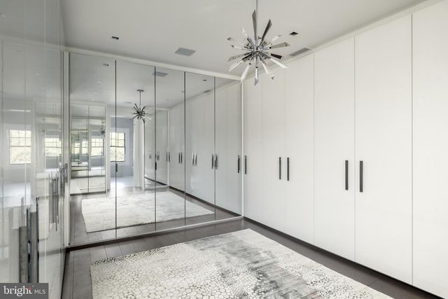 2361 N EDGEWOOD ST, Arlington, VA 22207